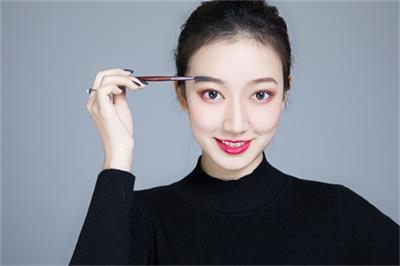怎么才能學好化妝？   